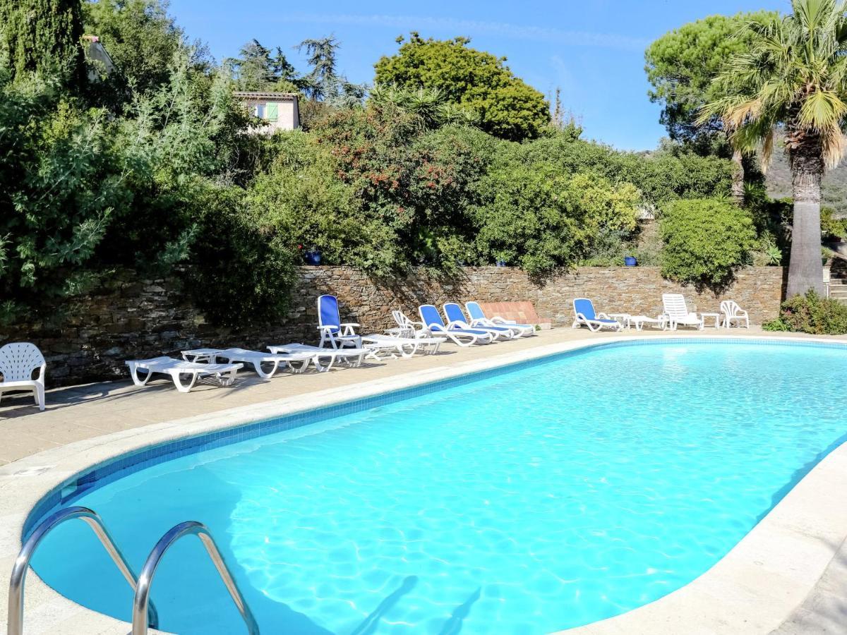 Snug Holiday Home In Bormes Les Mimosas With Pool Extérieur photo