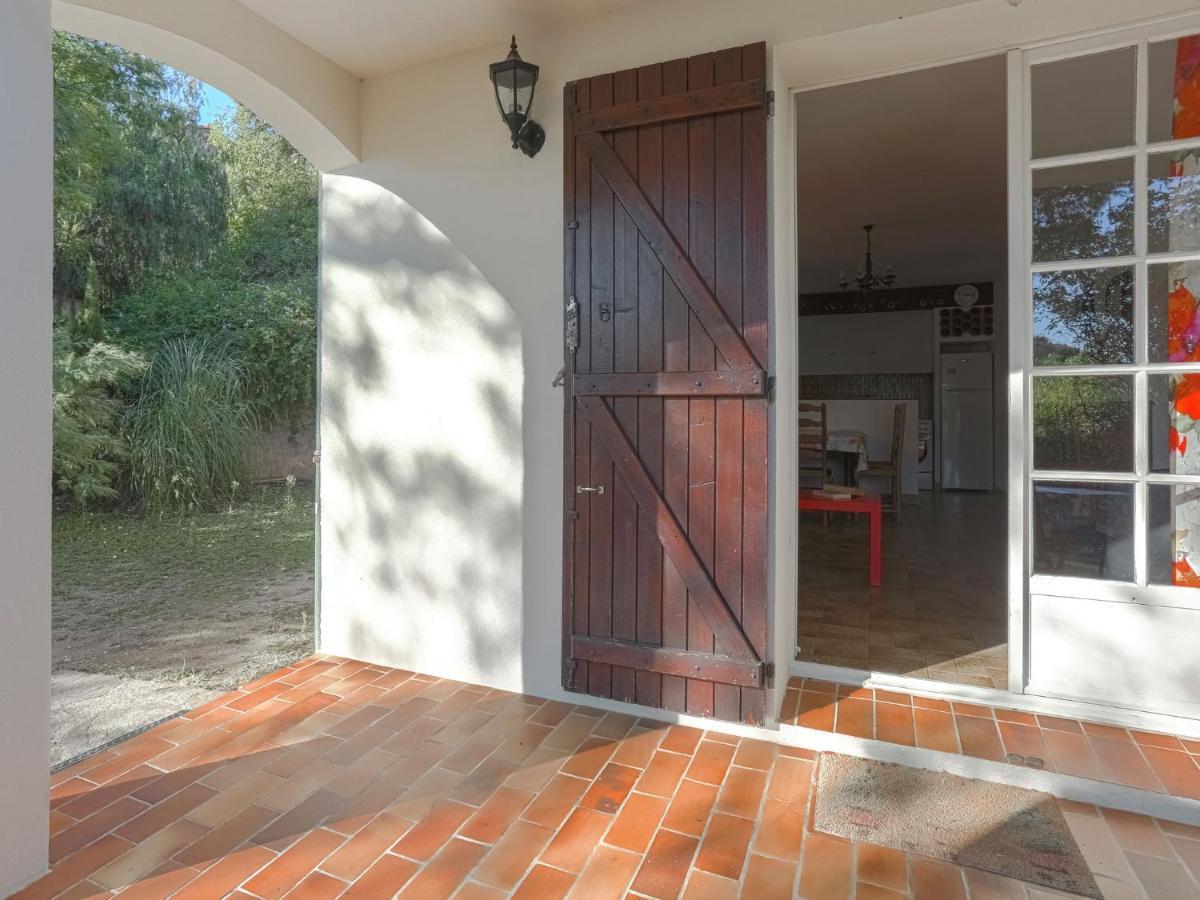 Snug Holiday Home In Bormes Les Mimosas With Pool Extérieur photo