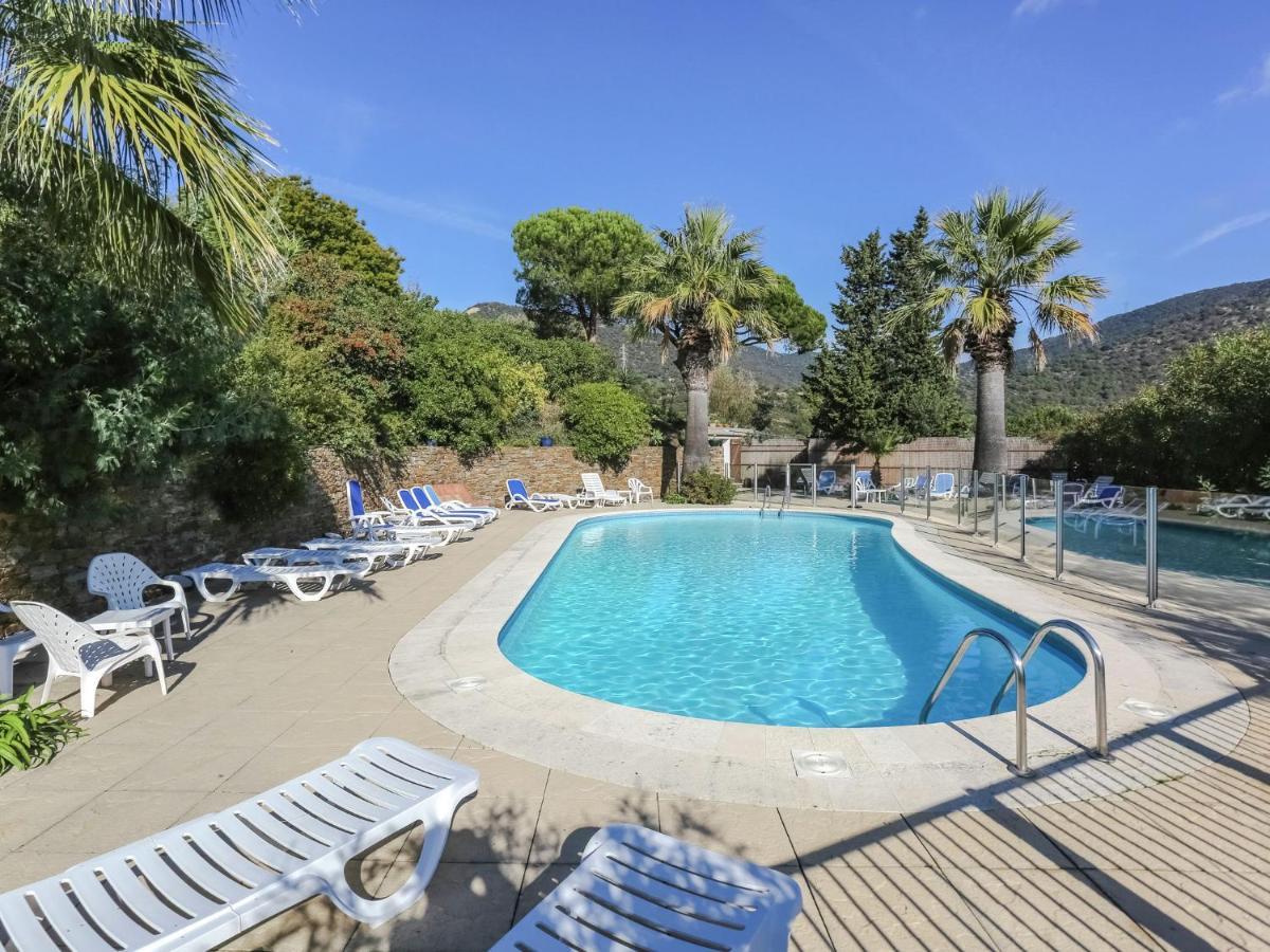 Snug Holiday Home In Bormes Les Mimosas With Pool Extérieur photo