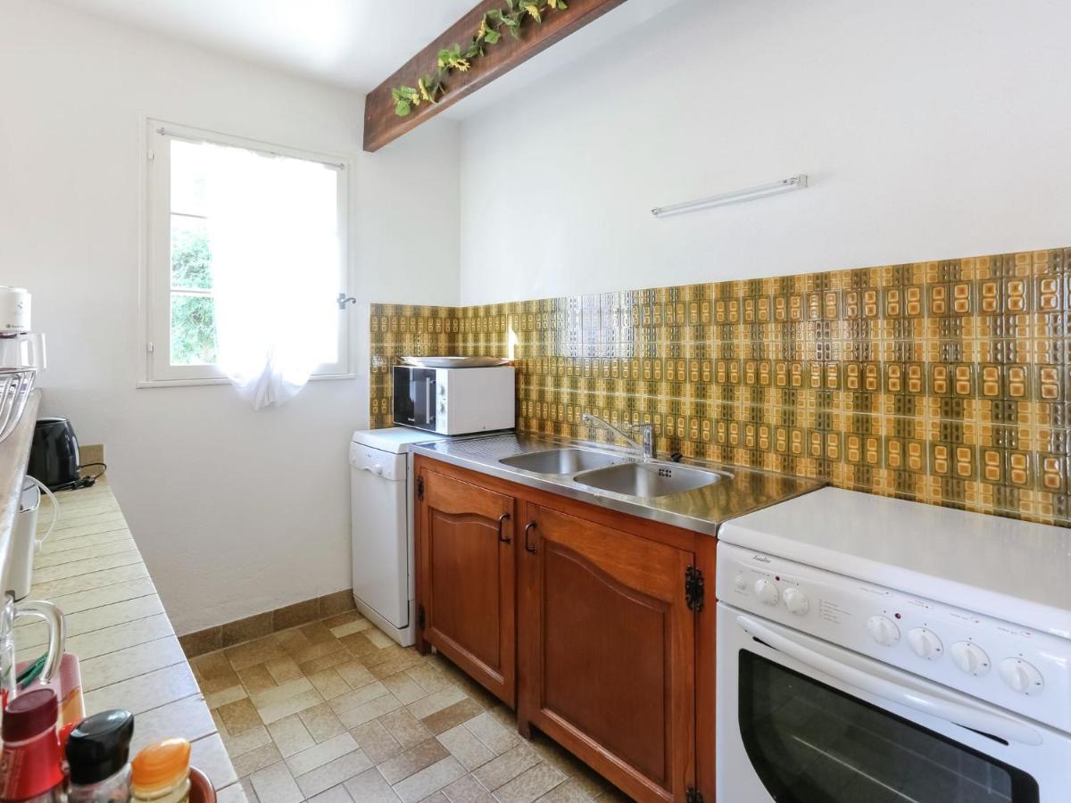 Snug Holiday Home In Bormes Les Mimosas With Pool Extérieur photo