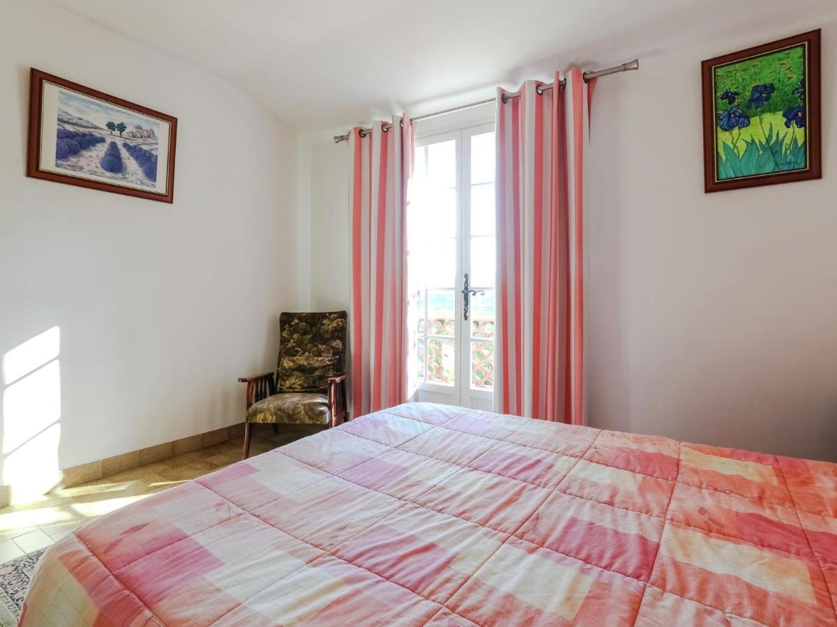 Snug Holiday Home In Bormes Les Mimosas With Pool Extérieur photo