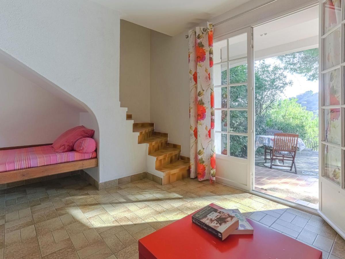 Snug Holiday Home In Bormes Les Mimosas With Pool Extérieur photo