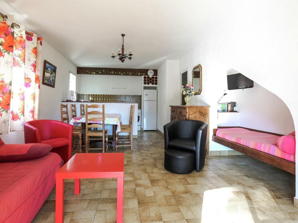 Snug Holiday Home In Bormes Les Mimosas With Pool Extérieur photo